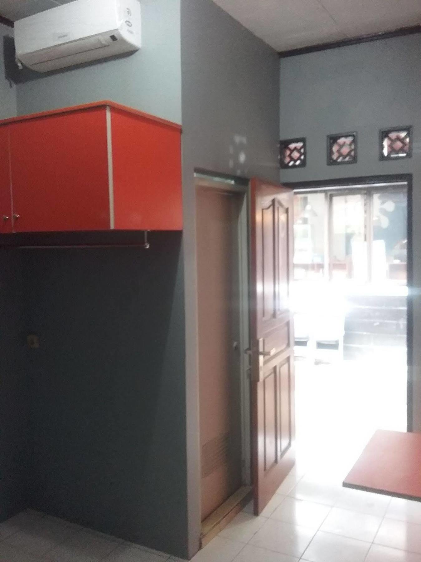 Budi House & Food Station Бандунг Экстерьер фото
